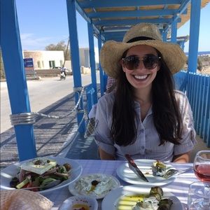 Meet your Posher, Hannah